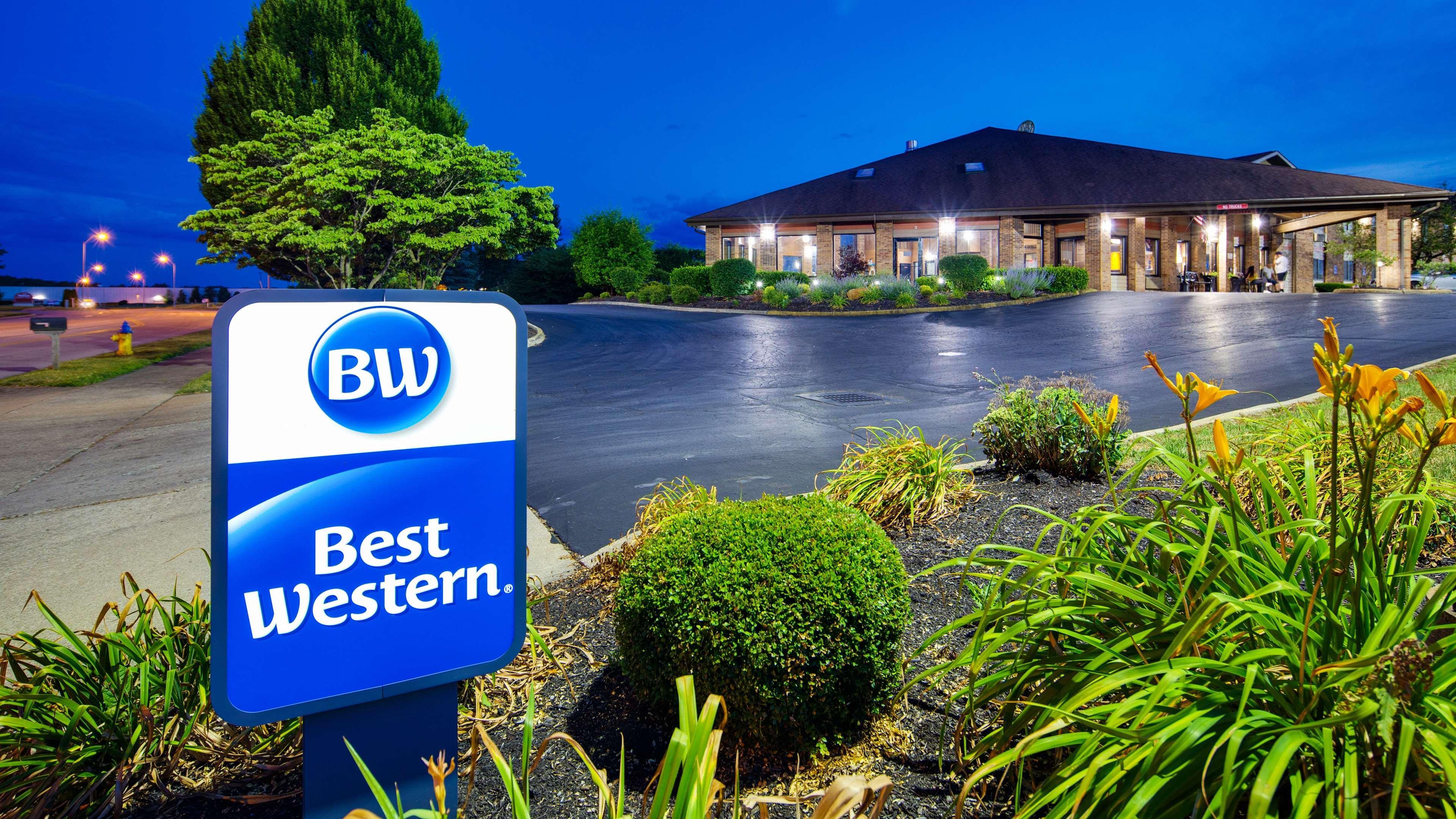 Hotel Western Lakewood 3*