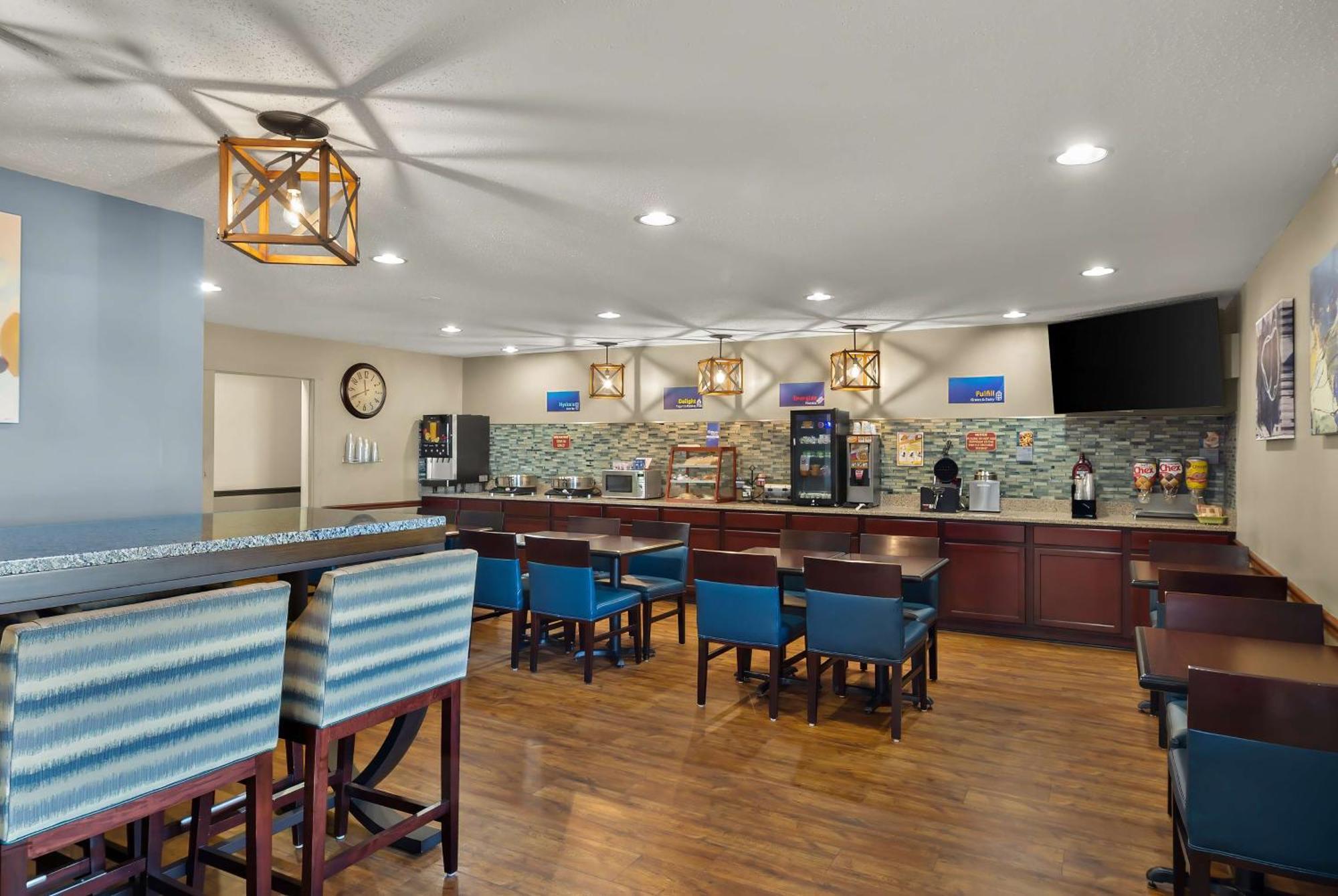 Western Lakewood Hotel 3*