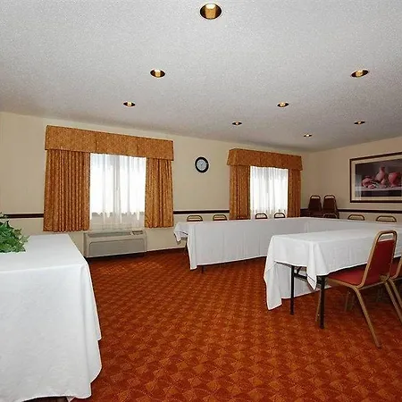 Best Western Lakewood Inn 