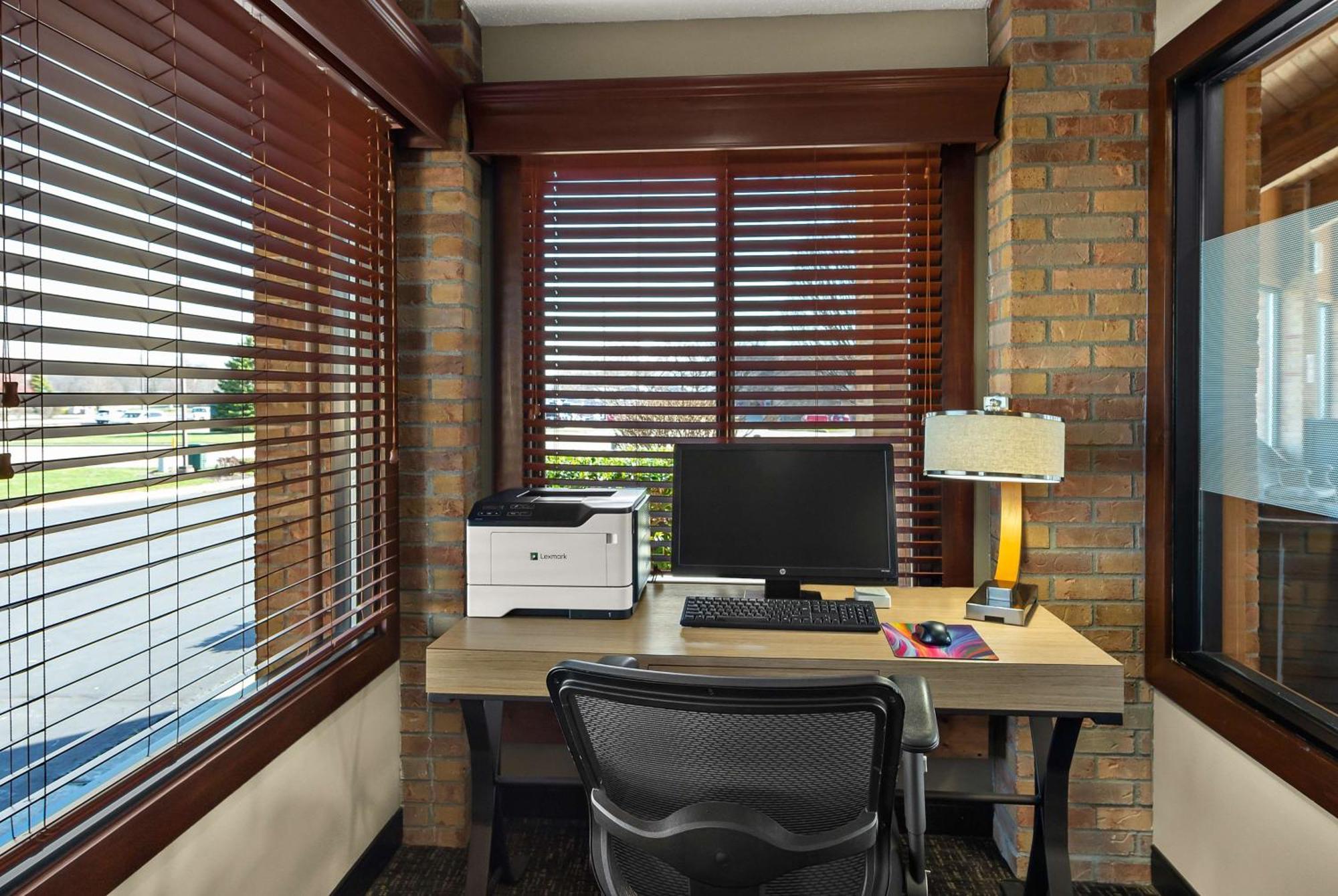 Best Western Lakewood Hotel Hebron