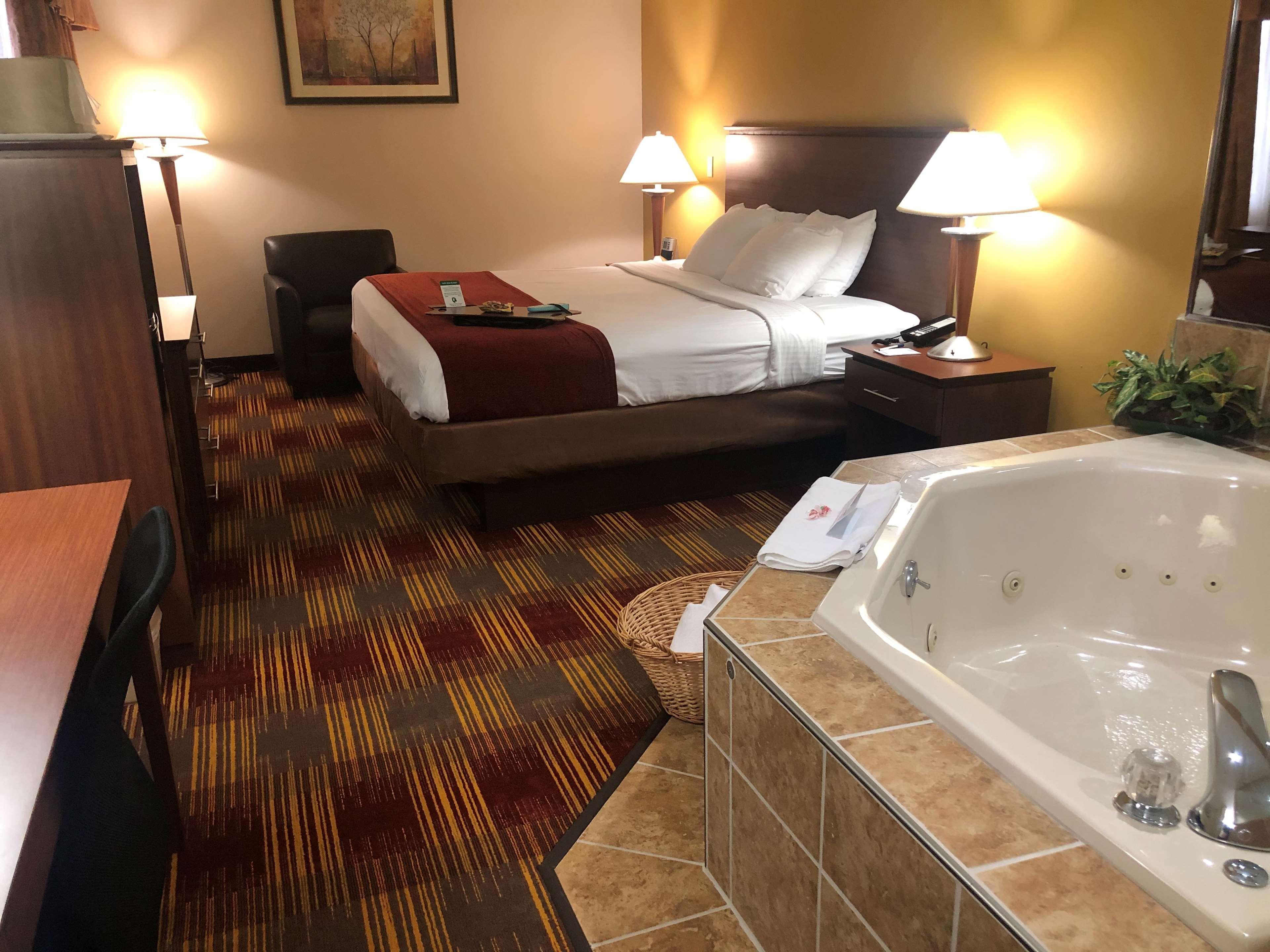 Hotel Western Lakewood Hebron
